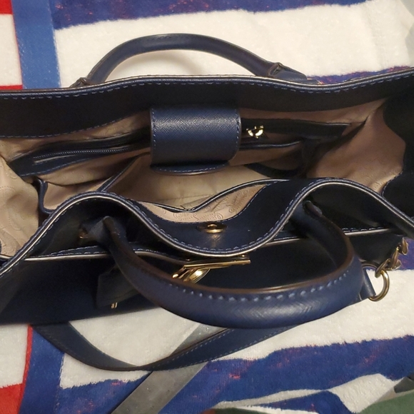 Purse - Picture 2 of 3